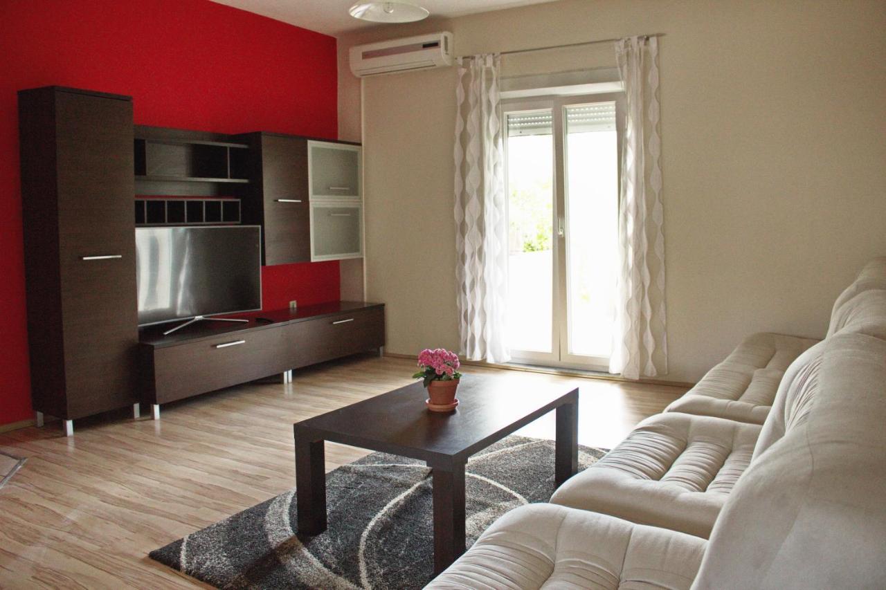 Apartments By The Sea Nin, Zadar - 12890 외부 사진