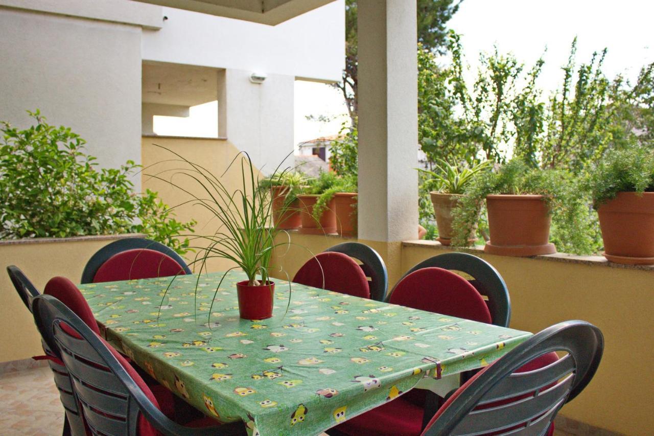 Apartments By The Sea Nin, Zadar - 12890 외부 사진